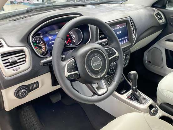 JEEP-COMPASS-2.0 16V FLEX LONGITUDE AUTOMÁTICO JEEP-COMPASS-2018