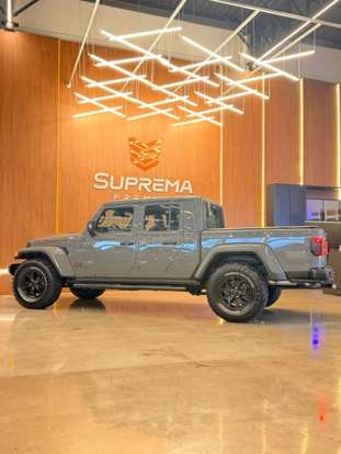 JEEP-GLADIATOR-2023