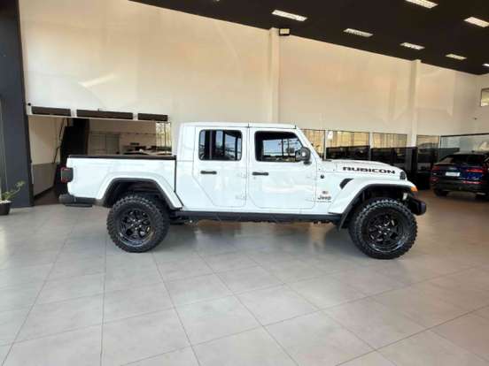 JEEP-GLADIATOR-2023