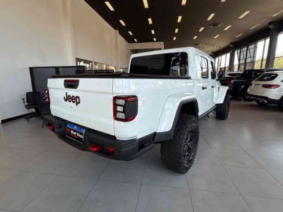 JEEP-GLADIATOR-2023
