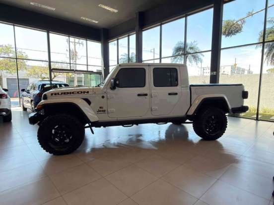 JEEP-GLADIATOR-2023