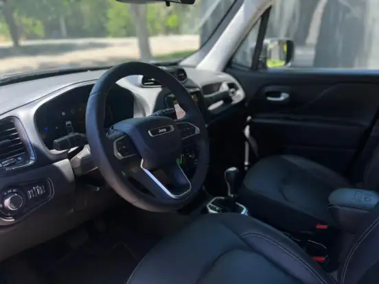 JEEP-RENEGADE-2024