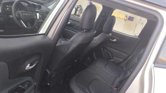 JEEP-RENEGADE-2025