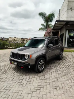 JEEP RENEGADE 2.0 16V TURBO DIESEL TRAILHAWK 4P 4X4 AUTOMÁTICO
