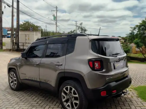 JEEP-RENEGADE-2.0 16V TURBO DIESEL TRAILHAWK 4P 4X4 AUTOMÁTICO JEEP-RENEGADE-2017