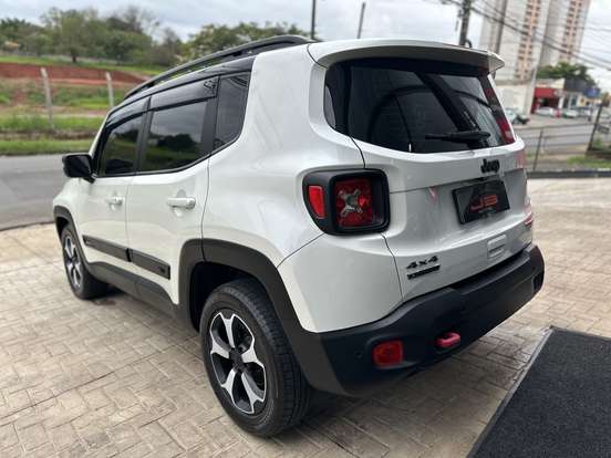 JEEP-RENEGADE-2018