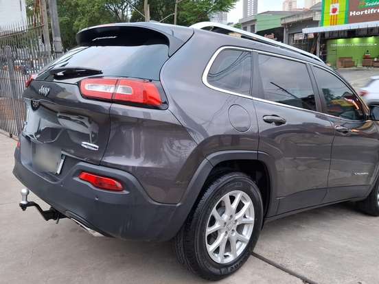 JEEP-CHEROKEE-3.2 LONGITUDE 4X4 V6 24V GASOLINA 4P AUTOMÁTICO JEEP-CHEROKEE-2015