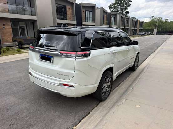 JEEP-COMMANDER-2022