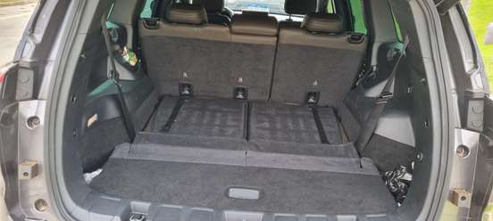 JEEP-COMMANDER-2024