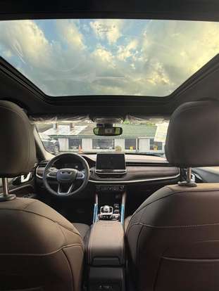 JEEP-COMMANDER-2025
