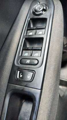 JEEP-RENEGADE-2023