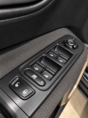 JEEP-RENEGADE-2018