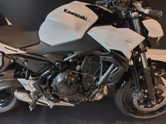 KAWASAKI-Z650 ABS-2026