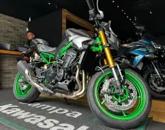 KAWASAKI Z900 SE KAWASAKI Z900 SE