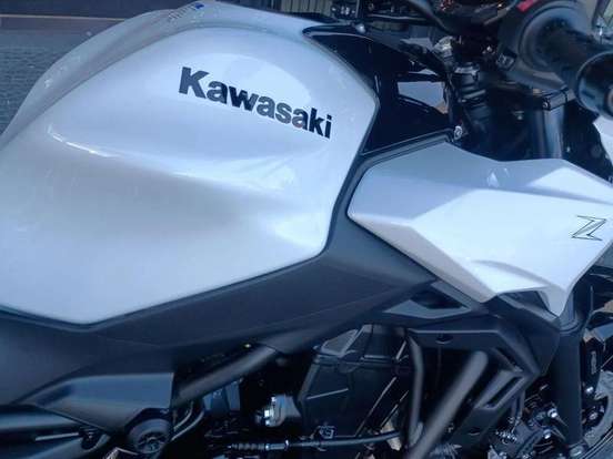 KAWASAKI-Z650 ABS-2025