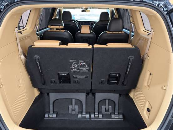 KIA-CARNIVAL-2016