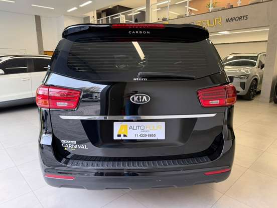 KIA-CARNIVAL-2018