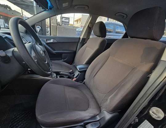 KIA-CERATO-2010
