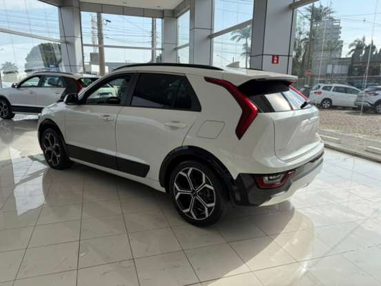 KIA-NIRO-2023