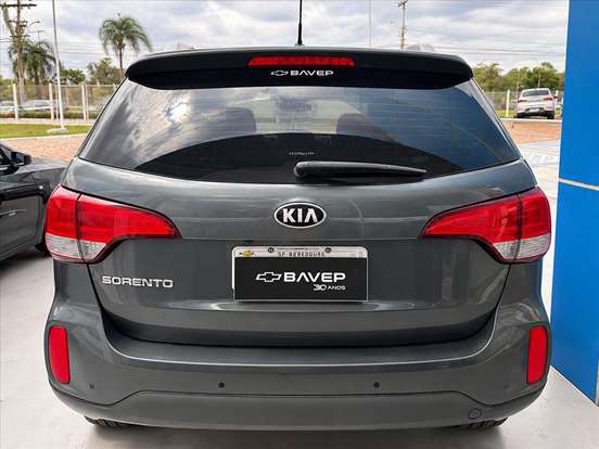 KIA-SORENTO-2013