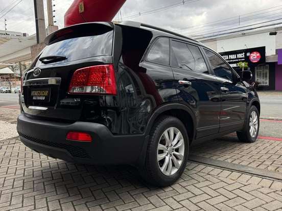 KIA-SORENTO-2011