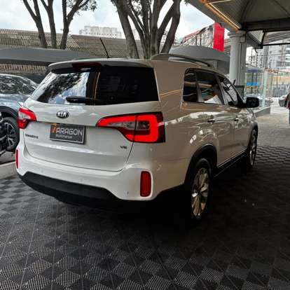 KIA-SORENTO-2014