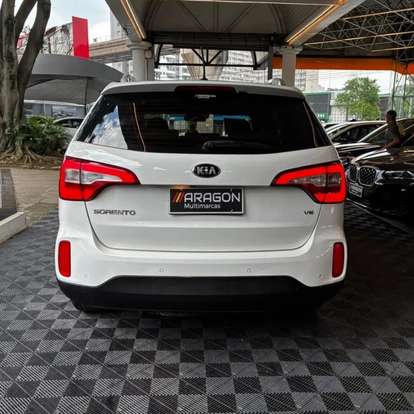 KIA-SORENTO-2014