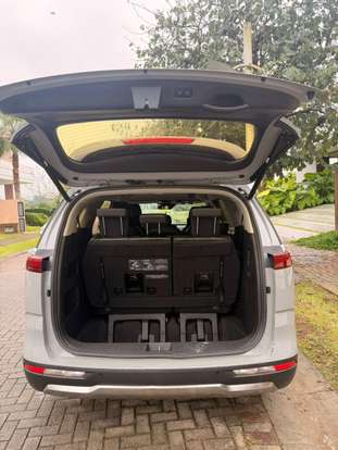 KIA-CARNIVAL-2021
