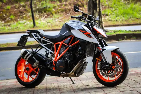 KTM-1290 SUPER DUKE R-2017