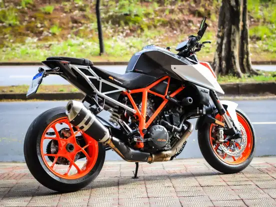 KTM-1290 SUPER DUKE R KTM-1290 SUPER DUKE R-2017