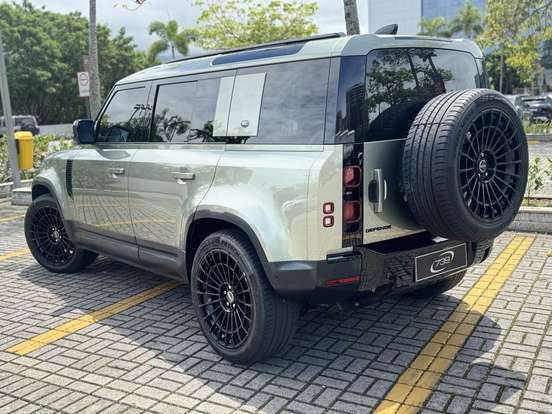LAND ROVER-DEFENDER-2021