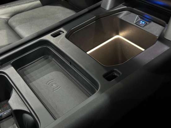 LAND ROVER-DEFENDER-2023