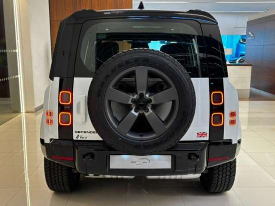 LAND ROVER-DEFENDER-2026