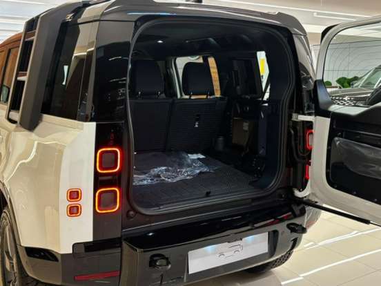 LAND ROVER-DEFENDER-2026