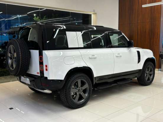 LAND ROVER-DEFENDER-2026