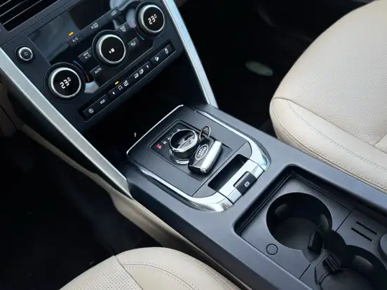 LAND ROVER-DISCOVERY SPORT-2.0 16V TD4 TURBO DIESEL HSE 4P AUTOMÁTICO LAND ROVER-DISCOVERY SPORT-2019