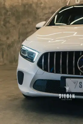 MERCEDES-BENZ-A 200-2019