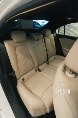 MERCEDES-BENZ-A 200-2019