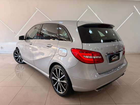 MERCEDES-BENZ-B 200-1.6 TURBO GASOLINA 4P AUTOMÁTICO MERCEDES-BENZ-B 200-2012