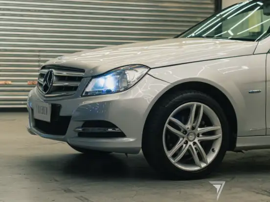 MERCEDES-BENZ-C 180-1.8 CGI CLASSIC 16V TURBO GASOLINA 4P AUTOMÁTICO MERCEDES-BENZ-C 180-2011