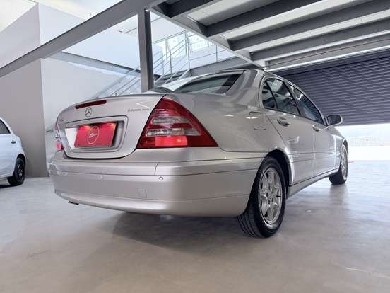 MERCEDES-BENZ-C 180-1.8 16V GASOLINA 4P AUTOMÁTICO MERCEDES-BENZ-C 180-2001