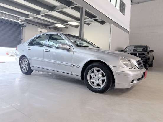 MERCEDES-BENZ-C 180-1.8 16V GASOLINA 4P AUTOMÁTICO MERCEDES-BENZ-C 180-2001