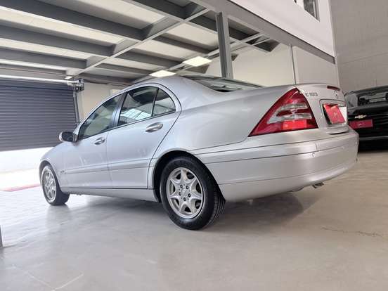 MERCEDES-BENZ-C 180-1.8 16V GASOLINA 4P AUTOMÁTICO MERCEDES-BENZ-C 180-2001