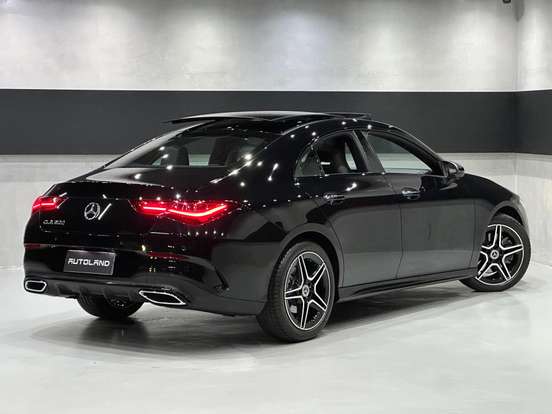 MERCEDES-BENZ-CLA 200-2023