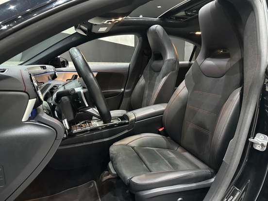 MERCEDES-BENZ-CLA 200-2023