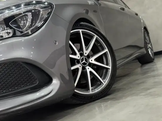 MERCEDES-BENZ-CLA 250-2017
