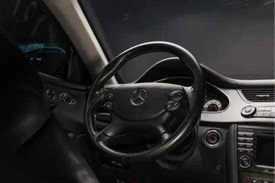 MERCEDES-BENZ-CLS 55 AMG-2005