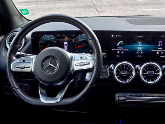 MERCEDES-BENZ-GLA 200-2022