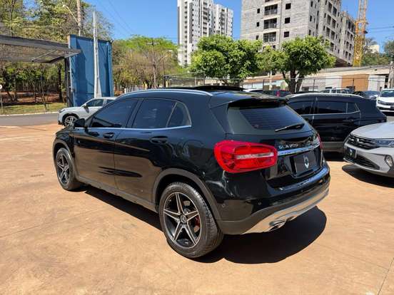 MERCEDES-BENZ-GLA 200-1.6 CGI ADVANCE 16V TURBO FLEX 4P AUTOMÁTICO MERCEDES-BENZ-GLA 200-2017