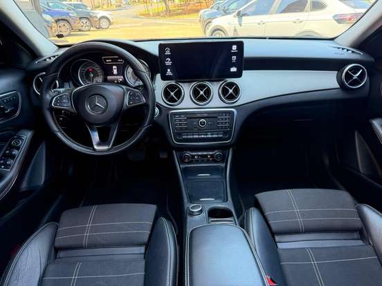 MERCEDES-BENZ-GLA 200-1.6 CGI ADVANCE 16V TURBO FLEX 4P AUTOMÁTICO MERCEDES-BENZ-GLA 200-2017